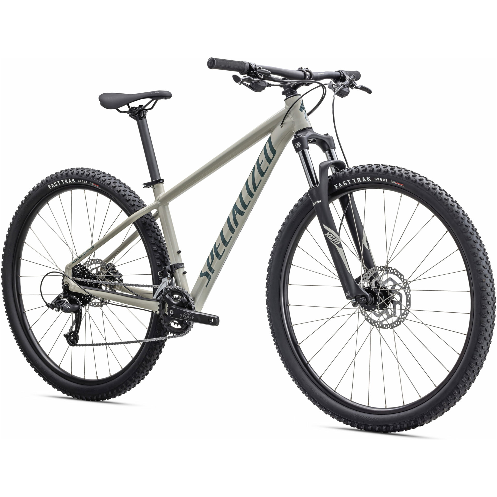 Wir präsentieren das Specialized Rockhopper Sport 27,5. Dieses elegante, hellgraue Mountainbike ist mit dem kultigen „Specialized“-Logo auf dem Rahmen versehen. Es wurde für das Offroad-Radfahren und unwegsames Gelände konzipiert und ist mit einer Vorderradfederung, Scheibenbremsen, dicken Fast Trak-Knubbelreifen und einem schmalen Sattel ausgestattet. Jetzt in unserem Online-Fahrradshop erhältlich!