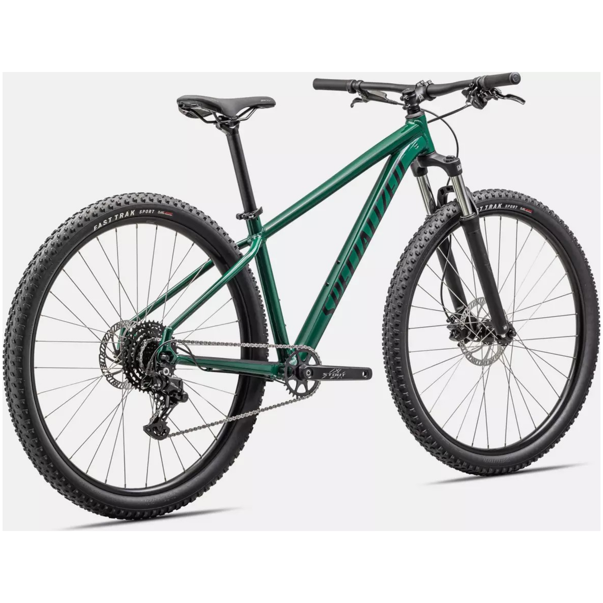 Das Specialized Rockhopper Sport 27.5 mit seinem eleganten grünen Rahmen wird vor einem weißen Hintergrund präsentiert. Dieses Mountainbike ist in unserem Fahrradladen erhältlich und verfügt über große, robuste Reifen, die sich perfekt für Offroad-Strecken eignen, einen flachen Lenker, ein gerades Oberrohr und ein Schaltwerk.