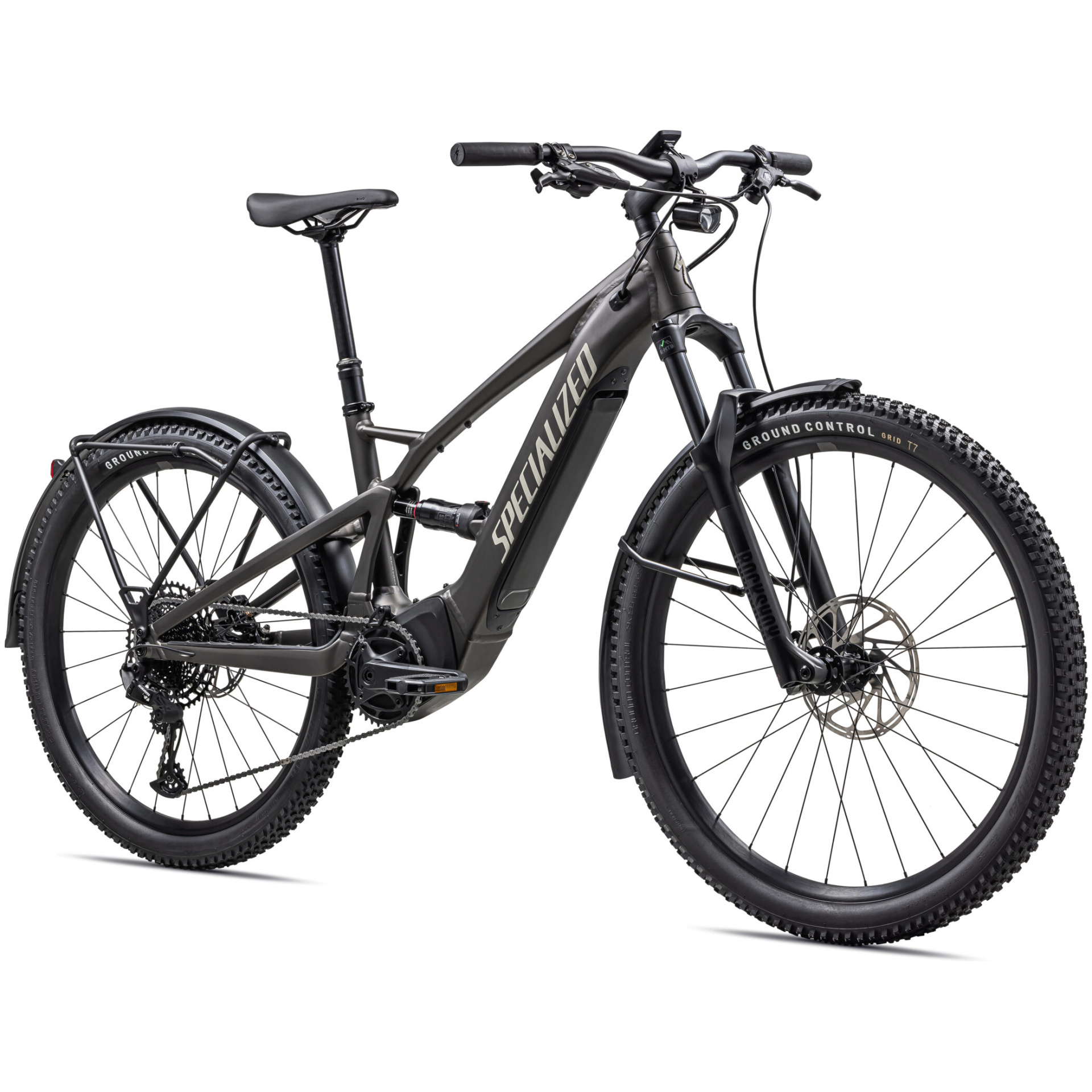 Das Specialized Turbo Tero X 4.0 ist ein schwarzes Mountainbike mit dicken Reifen mit dem „Ground Control“-Branding und einem robusten Rahmen. Es ist mit einer Vorderradfederung und Scheibenbremsen ausgestattet, was es ideal für das Radfahren im Gelände macht und gleichzeitig ein elegantes, modernes Erscheinungsbild bietet.